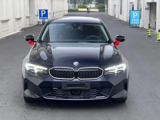 BMW 3 Series — Фото автомобиля 2