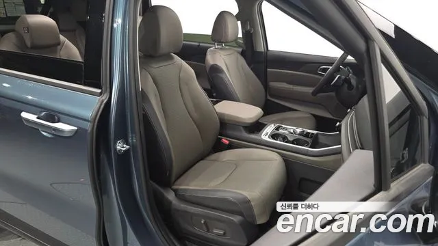 Kia Carnival Generation 4 — Фото автомобиля 18