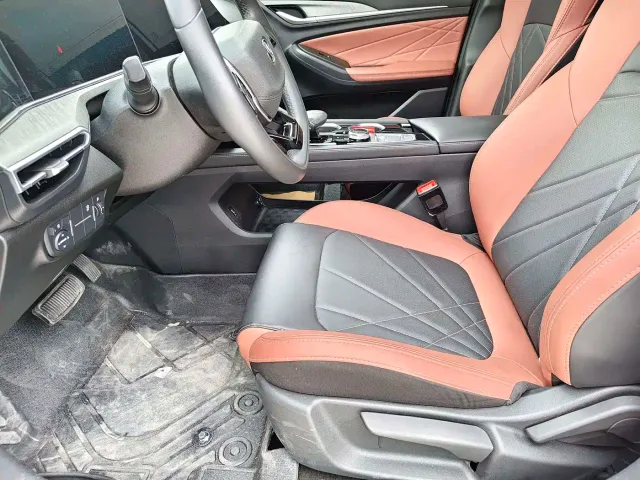 Changan Eado — Фото автомобиля 5