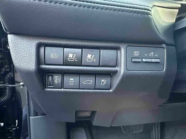 Toyota Avalon — Фото автомобиля 12