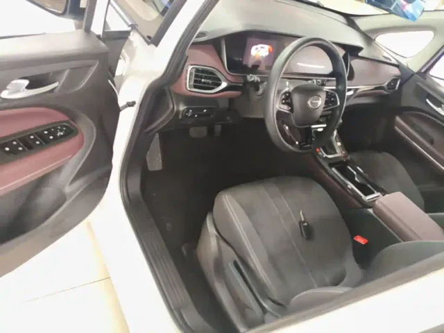 GAC Trumpchi M6 — Фото автомобиля 15