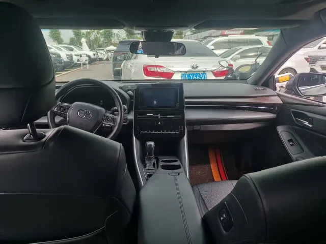 Toyota Avalon — Фото автомобиля 4