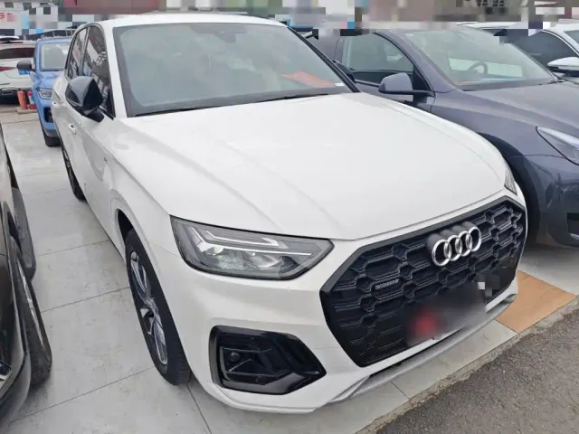 Audi Q5L — Фото автомобиля 3