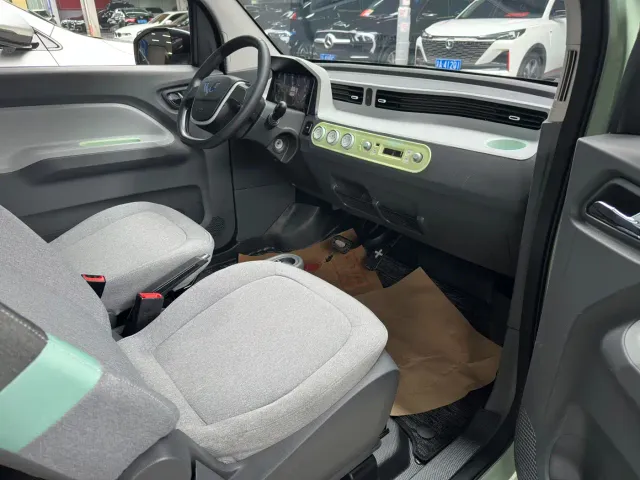 Wuling Hongguang Mini EV — Фото автомобиля 11