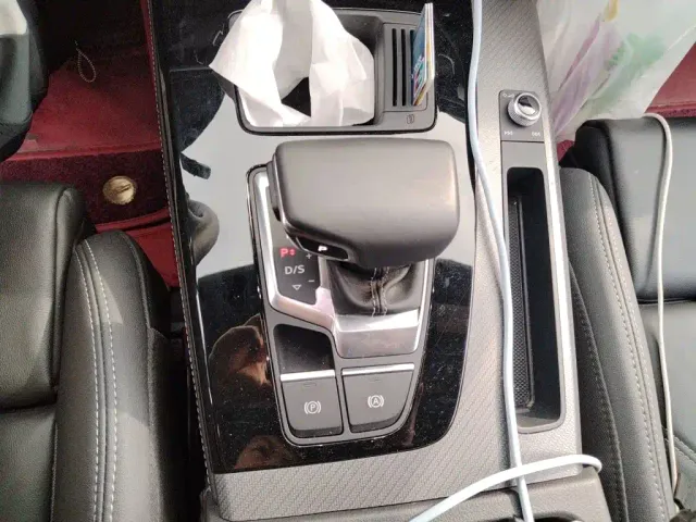 Audi Q5L — Фото автомобиля 10