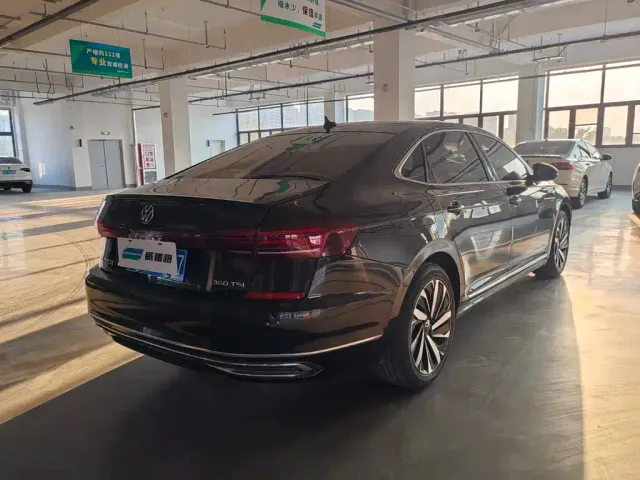 Volkswagen Passat — Фото автомобиля 6