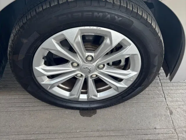 Wuling Jiachen — Фото автомобиля 10