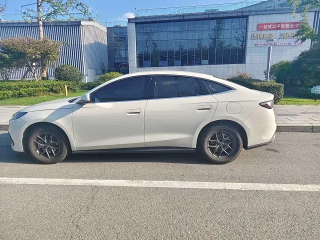 BYD Seal 06 — Фото автомобиля 8