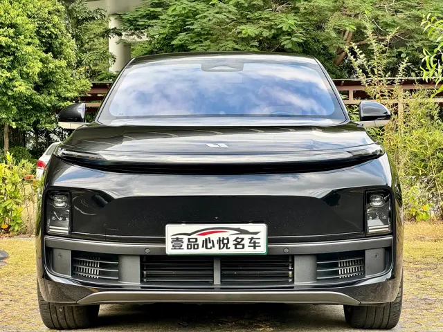 Li Auto L9 — Фото автомобиля 2
