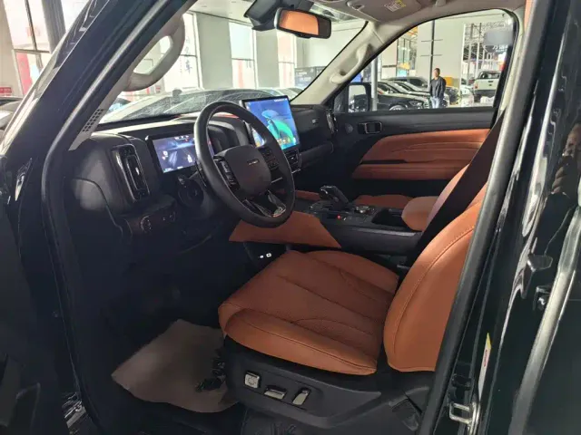 Haval H9 — Фото автомобиля 16