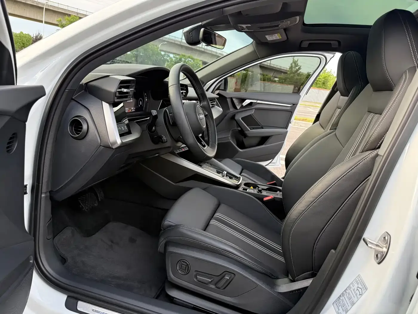 Audi Audi A3 2023 Facelift Sportback 35 TFSI Fashion Sport — Фото автомобиля 9