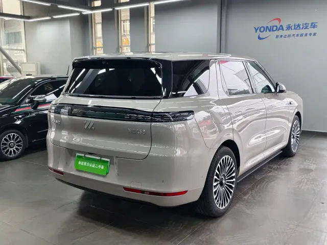 IM Motors LS8 — Фото автомобиля 5