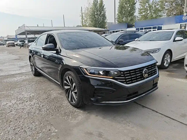 Volkswagen Passat — Фото автомобиля 3