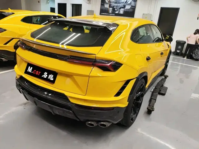 Lamborghini Urus — Фото автомобиля 2