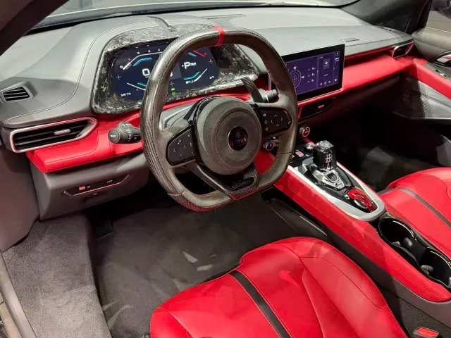 Lotus Emira — Фото автомобиля 5
