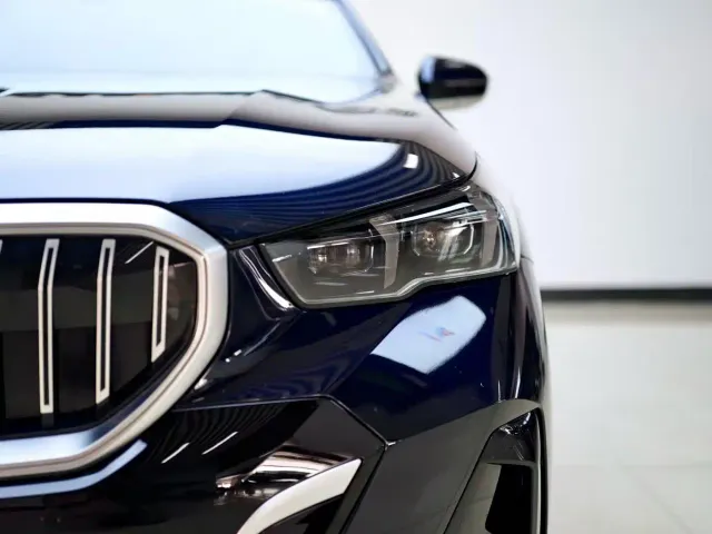 BMW 5 Series — Фото автомобиля 7