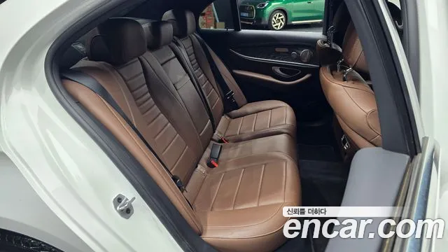 Mercedes-Benz E-Class W213 — Фото автомобиля 16