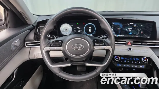 Hyundai AVANTE Avante (CN7) — Фото автомобиля 13
