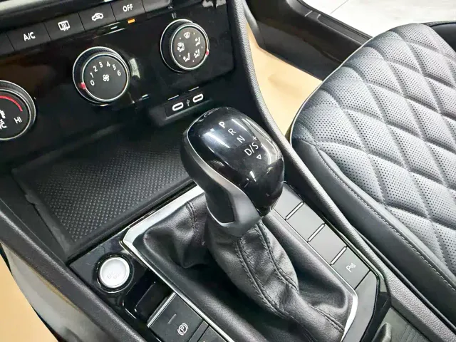 Volkswagen Sagitar — Фото автомобиля 11
