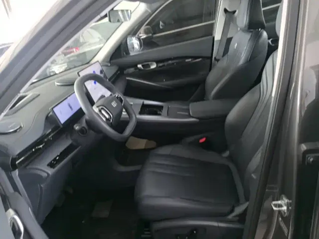 Geely Galaxy Galaxy E5 2026 610km Explorer+ Edition — Фото автомобиля 14