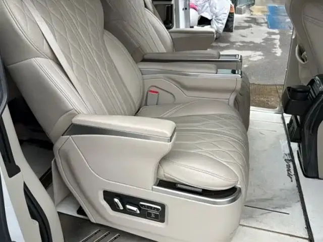 Buick GL8 — Фото автомобиля 2