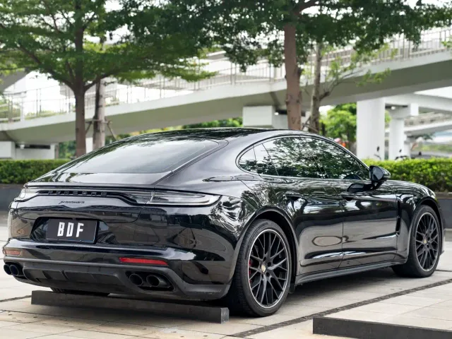 Porsche Panamera — Фото автомобиля 4