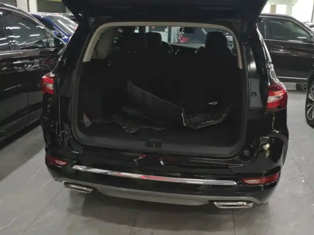 Buick Enclave — Фото автомобиля 18