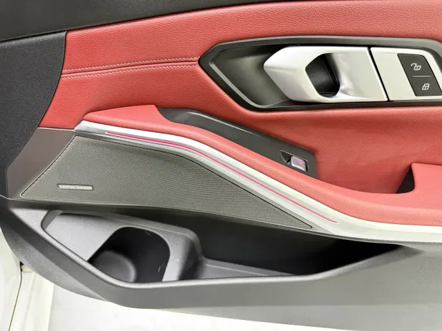 BMW 3 Series — Фото автомобиля 13