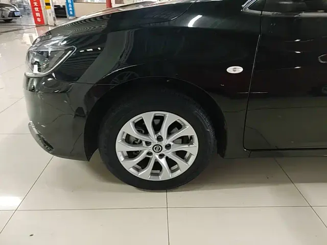 Nissan Sylphy — Фото автомобиля 24