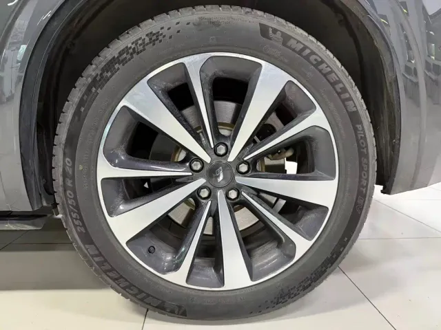 Li Auto ONE — Фото автомобиля 20