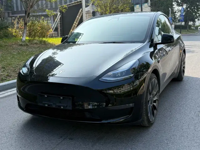 Фотография автомобиля — Tesla Model Y