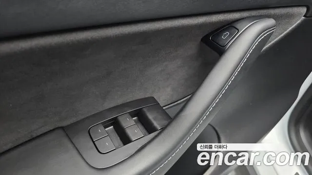 Tesla Model Y — Фото автомобиля 30