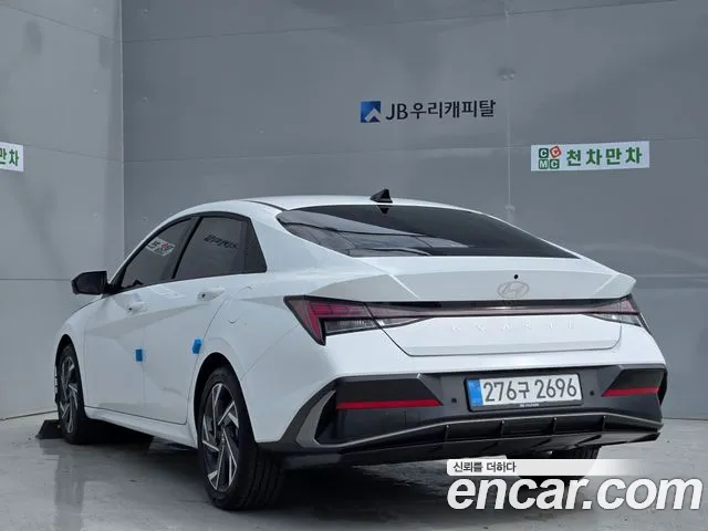 Hyundai Avante CN7 — Фото автомобиля 4