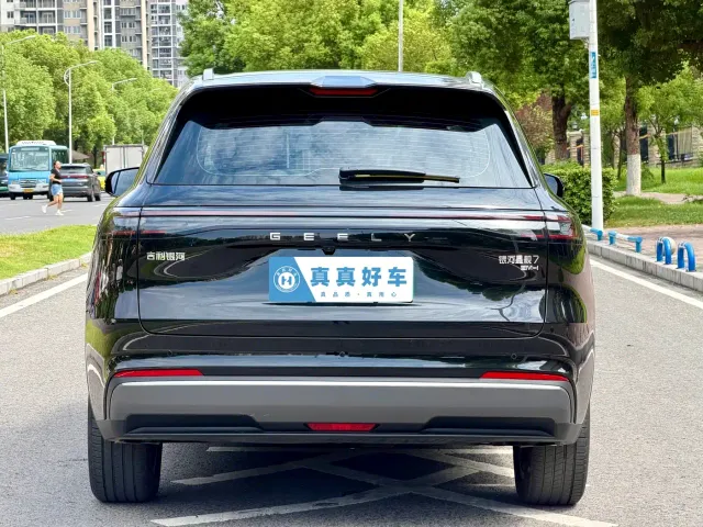 Geely Galaxy Starship 7 EM-i — Фото автомобиля 5