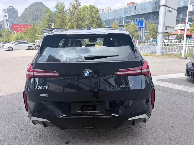 BMW X3 — Фото автомобиля 12