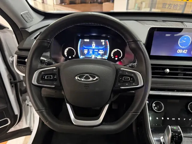 Chery Tiggo 8 — Фото автомобиля 13