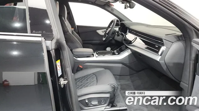 Audi Q8 55 TFSI quattro Premium — Фото автомобиля 20