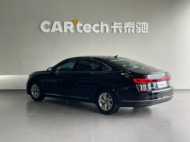 Volkswagen Passat — Фото автомобиля 6