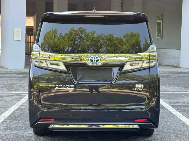 Toyota Vellfire — Фото автомобиля 6