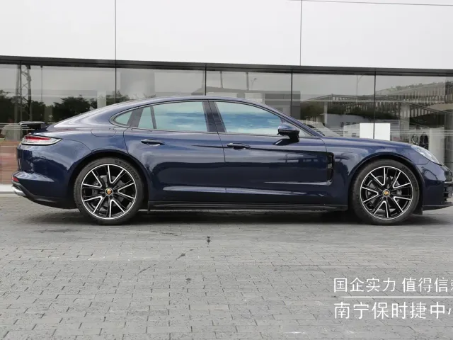 Porsche Panamera — Фото автомобиля 6