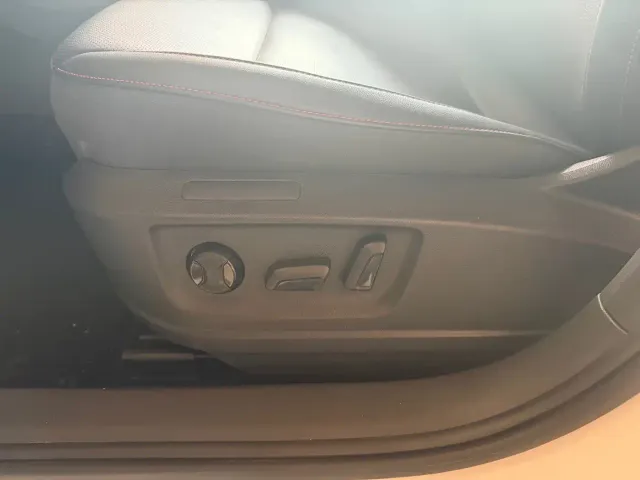 Škoda Karoq 2023 TSI280 Premium Edition — Фото автомобиля 16