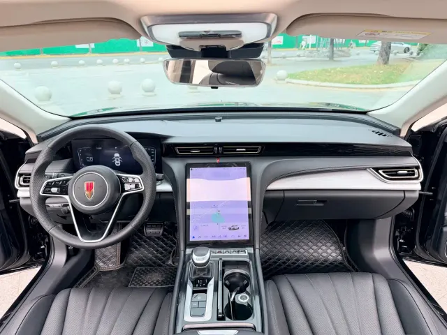 Hongqi H5 — Фото автомобиля 6