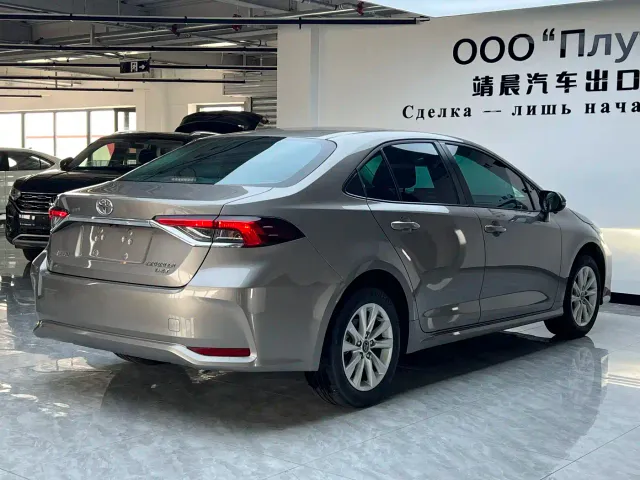 Toyota Corolla — Фото автомобиля 5