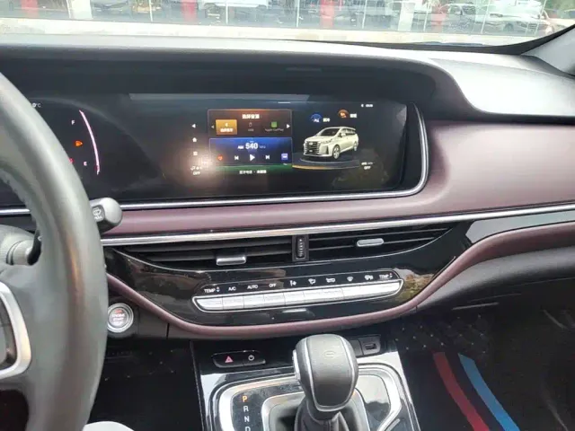 GAC Trumpchi M6 — Фото автомобиля 12