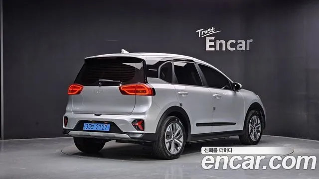 Kia Niro — Фото автомобиля 2
