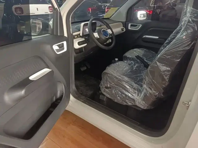 Wuling Hongguang Mini EV — Фото автомобиля 15