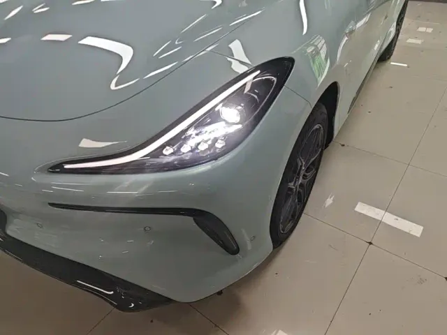 IM Motors LS6 — Фото автомобиля 23