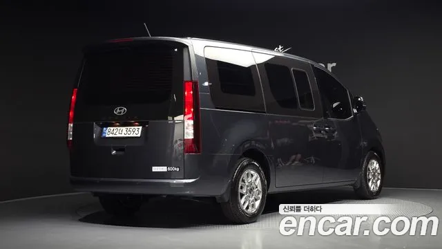 Hyundai Staria Staria Карго 5 мест — Фото автомобиля 2