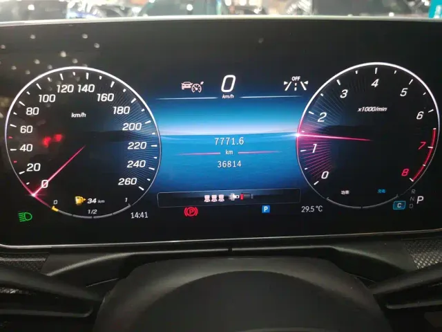 Mercedes-Benz C-Class — Фото автомобиля 3
