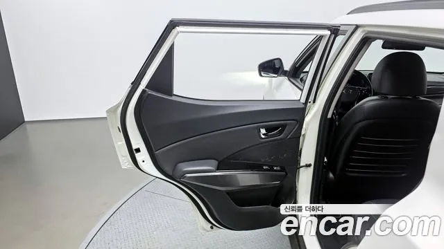 KG_Mobility_Ssangyong TIBOLI Very New Tivoli Бензин 1.5 2WD — Фото автомобиля 22